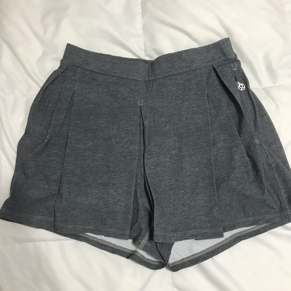 LULULEMON BLACK LABEL CITY SKORT!